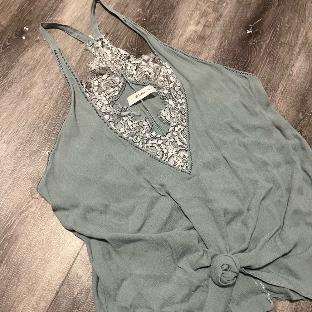 Tank top with lace detail